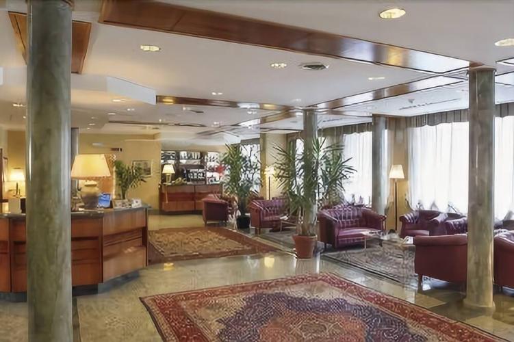空中皇宫酒店预订, 2019莱尼空中皇宫酒店价格| hotels.com好订网
